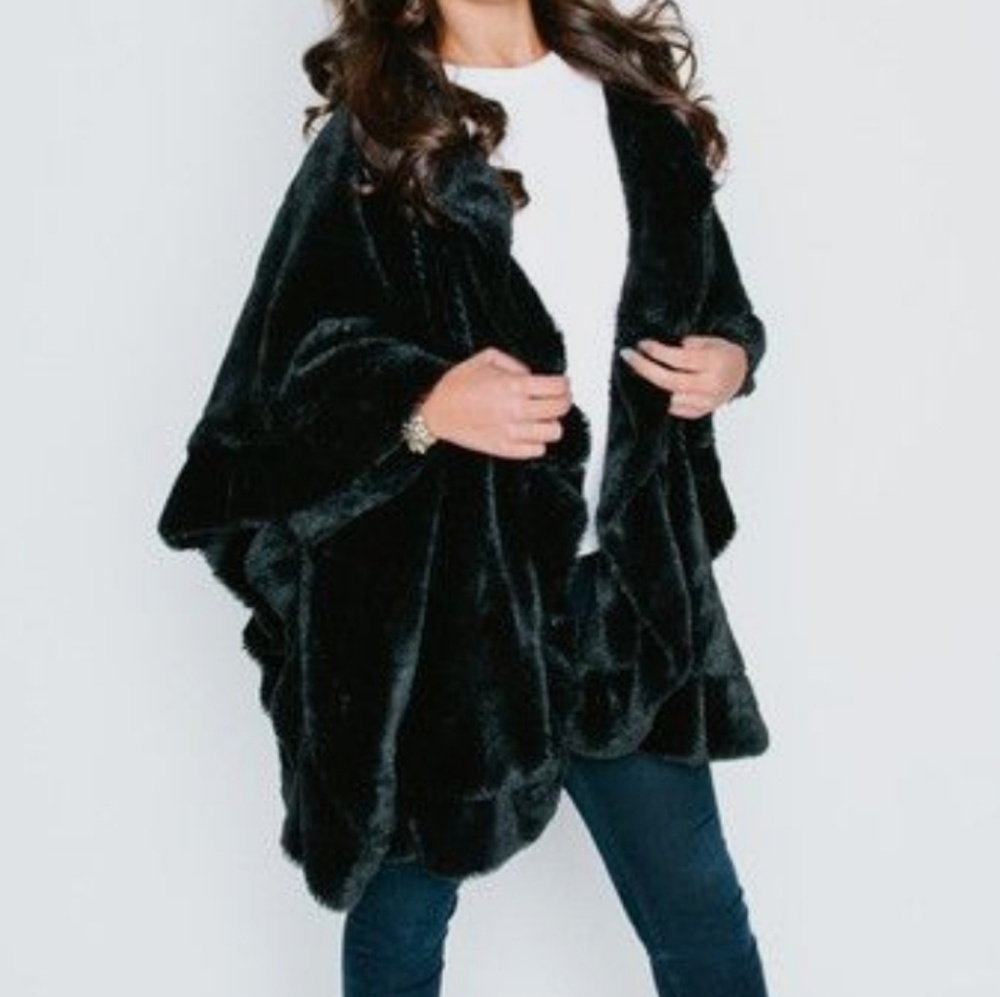 Luxe Faux Fur Shawl/Wrap